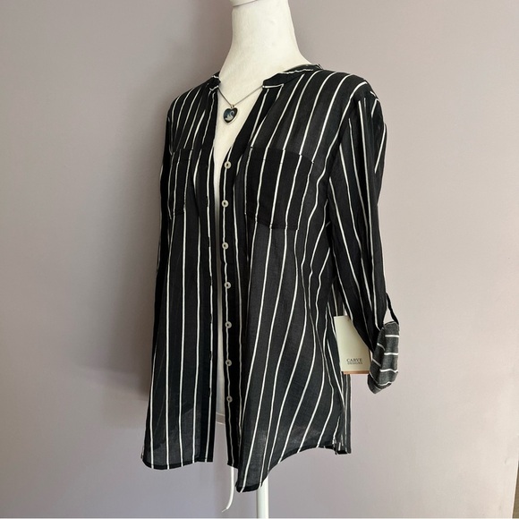 Carve Designs | 100% Organic Cotton | Button Down Black and White | Size Small - Picture 3 of 14